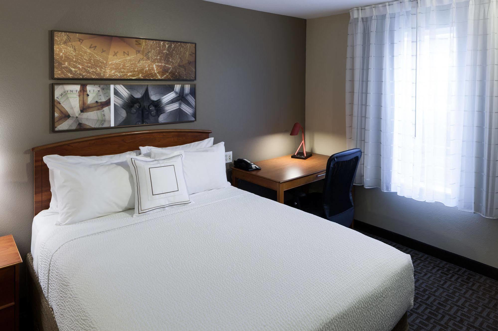 Towneplace Suites By Marriott College Station Buitenkant foto